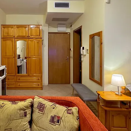 Prime Location Midia * Sluneční pobřeží