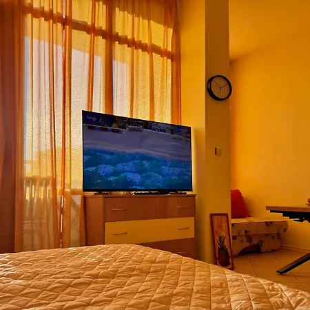 Prime Location Midia Apartment *
